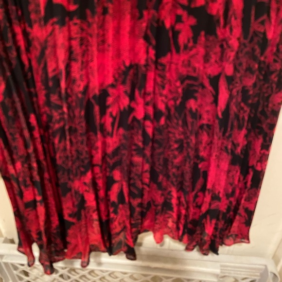 G.I.L.I Got It Love It Pleated A-Line Dress Long Sleeve Sz 6 Black & Red A384609 - Picture 6 of 15